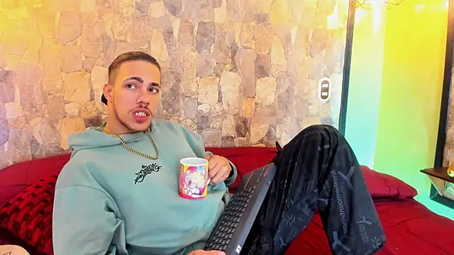 PatrickS25 online show from February 27, 4:12 am