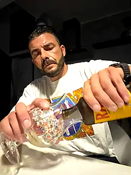Cicciolino 23 online show from June 26, 8:02 pm