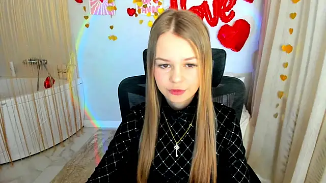 Snapshot of MidnighteAura chatting on February 6, 7:28 pm MidnighteAura online show from February 6, 7:28 pm