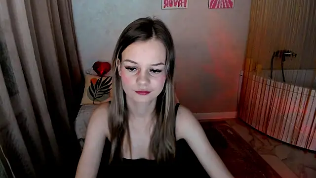 Snapshot of MidnighteAura chatting on February 28, 3:29 am MidnighteAura online show from February 28, 3:29 am