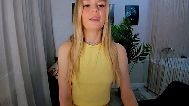 MidnighteAura online show from June 3, 2:33 pm