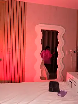 Snapshot of Miss_dare chatting on December 18, 10:21 am Miss dare online show from December 18, 10:21 am