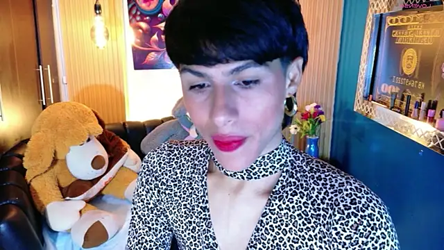 Snapshot of StormLuxX chatting on April 20, 1:25 pm StormLuxX online show from April 20, 1:25 pm