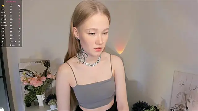 Snapshot of MaireLanda chatting on February 13, 4:19 am MaireLanda online show from February 13, 4:19 am