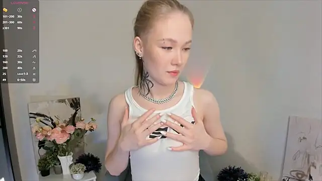 Snapshot of MaireLanda chatting on February 15, 4:09 am MaireLanda online show from February 15, 4:09 am