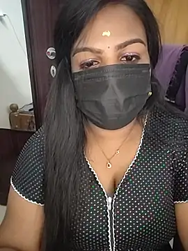 Snapshot of Tamil_Shara chatting on May 19, 7:42 pm Tamil Shara online show from May 19, 7:42 pm