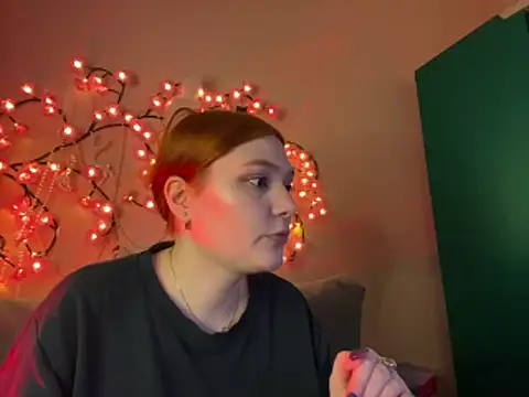 Ungoliant Kiss online show from April 14, 7:09 pm