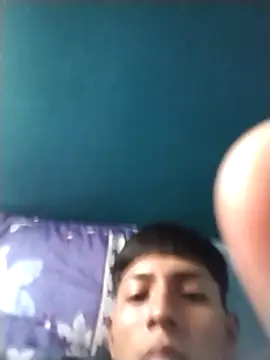 Snapshot of Manuelp0203 chatting on March 9, 1:15 pm Manuelp0203 online show from March 9, 1:15 pm