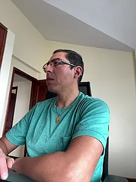 Snapshot of Tu_Principe_Azul36 chatting on June 5, 2:12 pm Tu Principe Azul36 online show from June 5, 2:12 pm