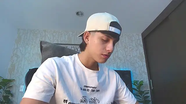 Lander Cruz online show from February 8, 7:17 pm