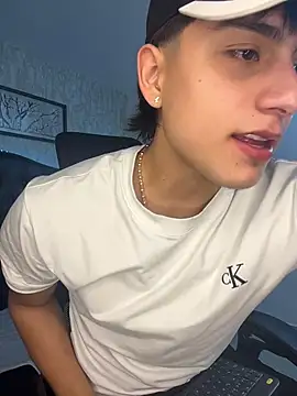 Lander Cruz online show from February 16, 8:27 pm