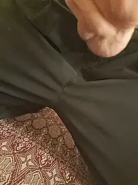 Snapshot of Aness31 chatting on December 14, 9:30 pm Aness31 online show from December 14, 9:30 pm