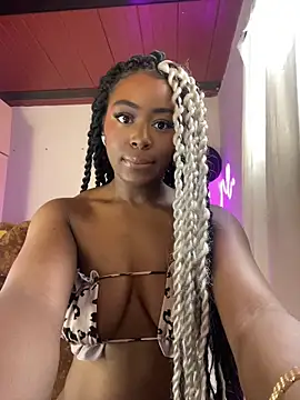Snapshot of Cynthia_es chatting on June 12, 1:54 pm Cynthia es online show from June 12, 1:54 pm