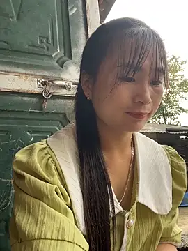 Maiphu34 online show from April 20, 2:03 am