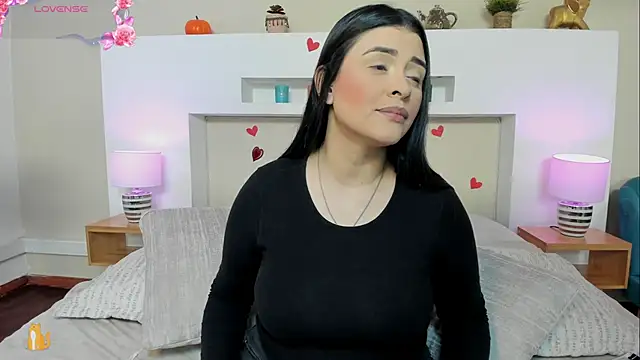 AnikaRomanoff  online show from April 17, 11:35 am