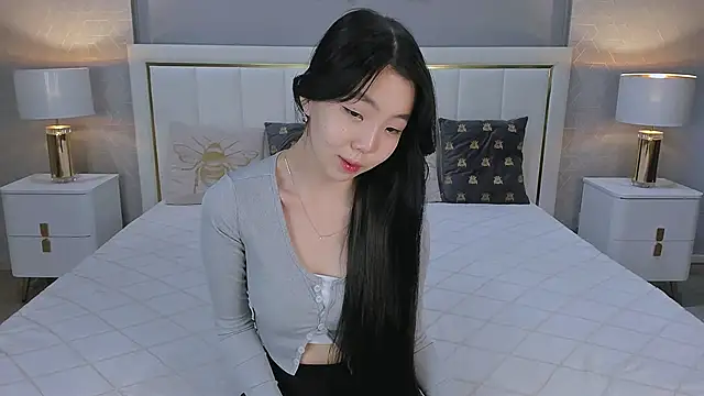 EMILY GREENSON online show from February 8, 8:40 am