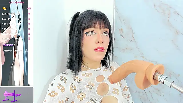 Snapshot of sofia_shadow_ chatting on March 29, 5:29 am sofia shadow online show from March 29, 5:29 am