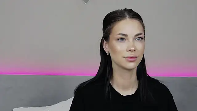 RachaelMils online show from February 3, 3:59 am