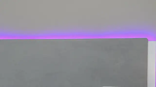 RachaelMils online show from March 18, 4:15 am