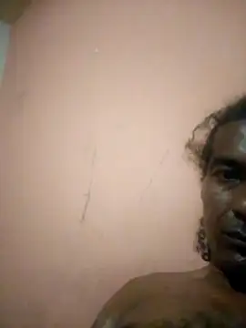 Snapshot of pollowason83 chatting on February 18, 2:07 am pollowason83 online show from February 18, 2:07 am