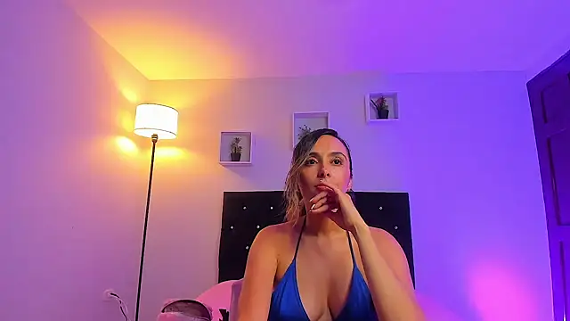 Snapshot of Victoria_Rose_ chatting on April 2, 4:59 pm Victoria Rose online show from April 2, 4:59 pm