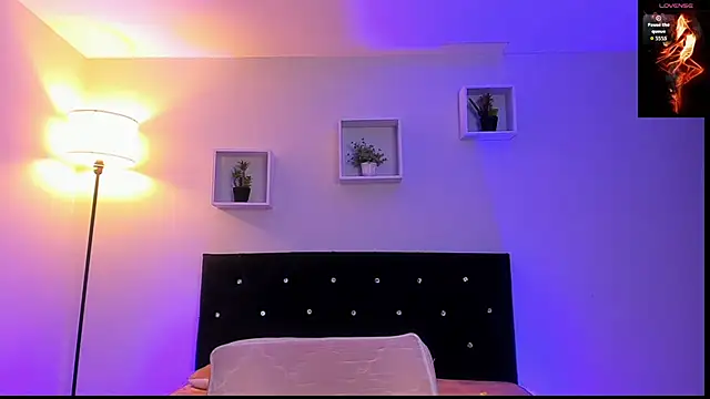 Snapshot of Victoria_Rose_ chatting on May 29, 8:07 pm Victoria Rose online show from May 29, 8:07 pm