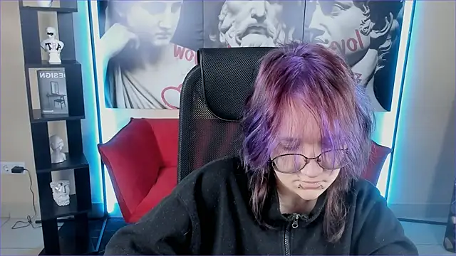 Sylvia Reed online show from December 18, 7:03 am