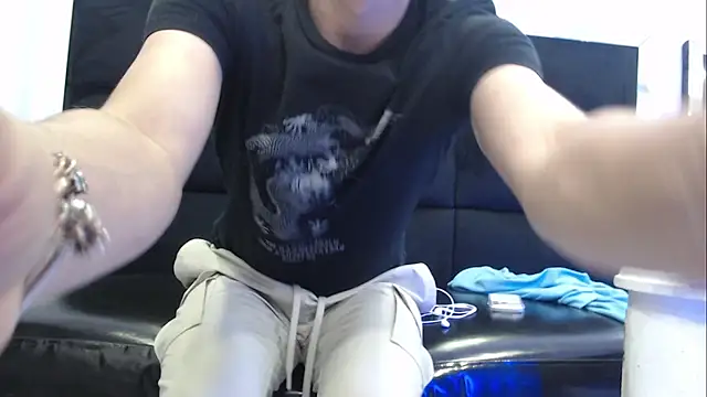 JuanGomm online show from March 3, 3:01 am