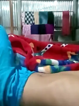 naughtygirl96 online show from April 6, 1:03 am