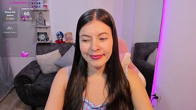 KatieCortes online show from January 13, 7:19 pm