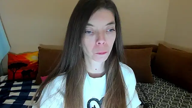 Snapshot of LikaAliston chatting on January 13, 8:19 am LikaAliston online show from January 13, 8:19 am