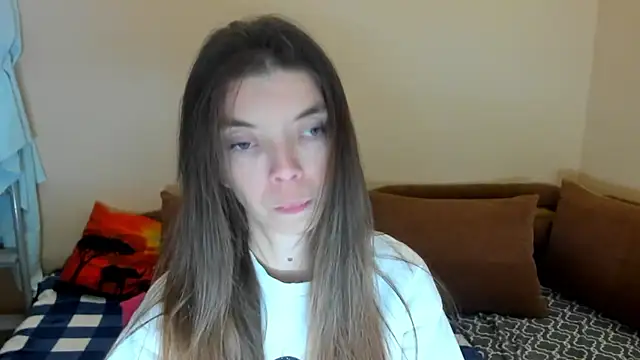 Snapshot of LikaAliston chatting on January 14, 8:20 am LikaAliston online show from January 14, 8:20 am