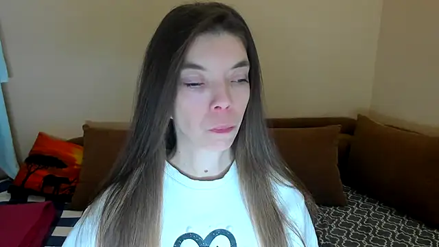 Snapshot of LikaAliston chatting on January 15, 5:23 am LikaAliston online show from January 15, 5:23 am