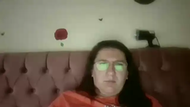 Dana92va online show from May 3, 4:40 am
