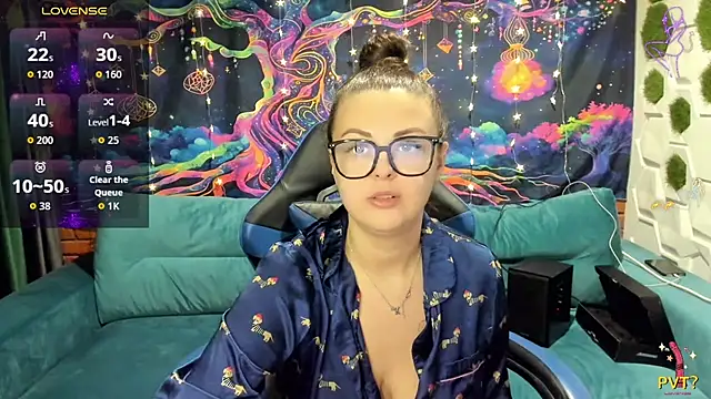 Snapshot of MonicaMoonly chatting on December 16, 10:59 pm MonicaMoonly online show from December 16, 10:59 pm