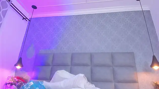 emilyy r online show from March 5, 7:21 pm