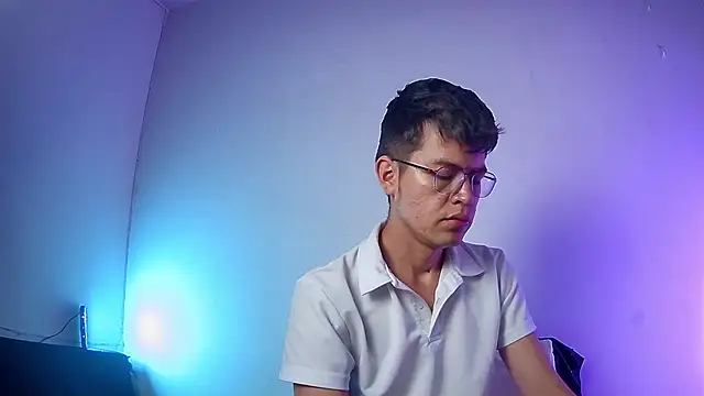 nicolatinboy online show from February 26, 9:14 pm