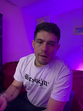 Snapshot of williamsmiiths16 chatting on January 10, 3:30 am williamsmiiths16 online show from January 10, 3:30 am