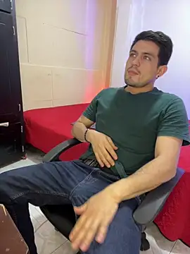 williamsmiiths16 online show from February 6, 12:59 am