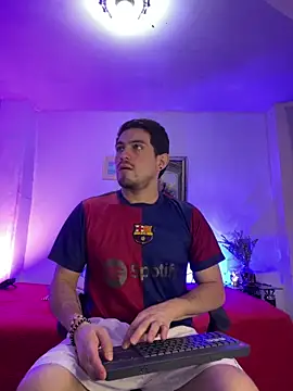 williamsmiiths16 online show from April 9, 11:48 am