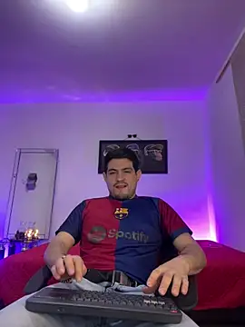 Snapshot of williamsmiiths16 chatting on April 28, 9:58 am williamsmiiths16 online show from April 28, 9:58 am