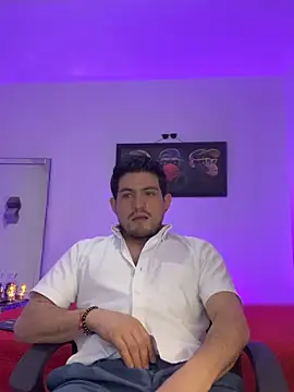 Snapshot of williamsmiiths16 chatting on April 29, 5:30 pm williamsmiiths16 online show from April 29, 5:30 pm