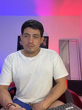 Snapshot of williamsmiiths16 chatting on May 11, 4:04 pm williamsmiiths16 online show from May 11, 4:04 pm