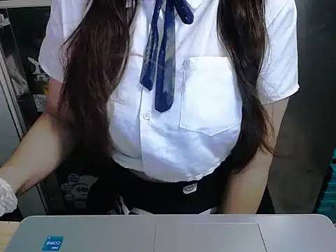 Snapshot of maian_love chatting on July 20, 6:54 pm maian love online show from July 20, 6:54 pm