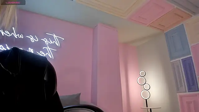 MadisonKane online show from March 26, 11:27 am