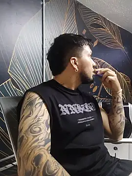 Snapshot of GideonCartie chatting on February 2, 6:45 am GideonCartie online show from February 2, 6:45 am