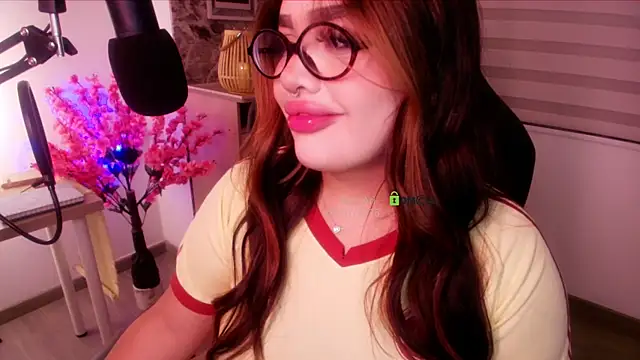Snapshot of asheryn chatting on July 8, 1:54 am asheryn online show from July 8, 1:54 am