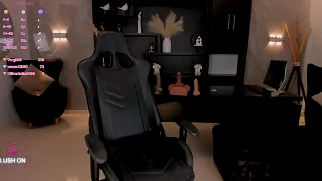 ChloeManson online show from March 18, 11:53 pm