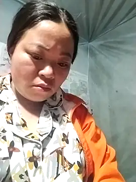 Snapshot of AlilaK2 chatting on February 18, 9:11 pm AlilaK2 online show from February 18, 9:11 pm