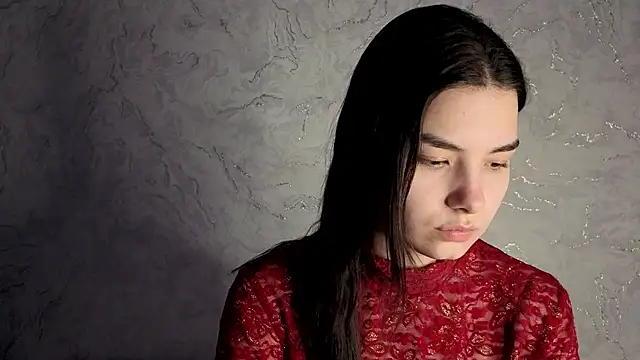 Snapshot of Laura_Sunday chatting on February 2, 11:31 am Laura Sunday online show from February 2, 11:31 am